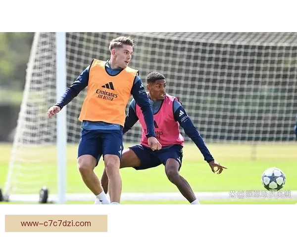 伯恩利幕后镜头揭示转会内幕录 伯恩利幕后镜头揭示转会内幕录