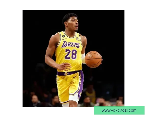 湖人险胜76人球员评分三满分